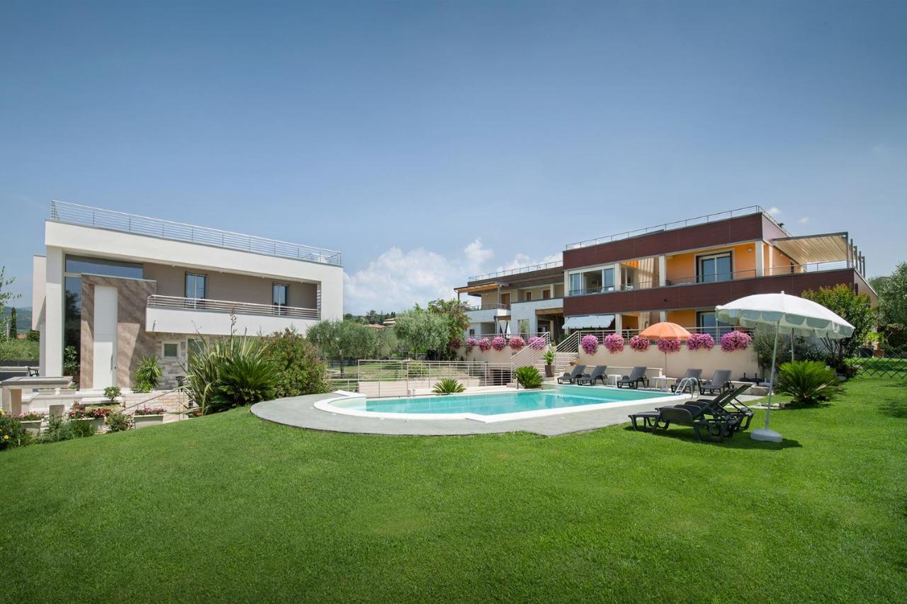 Villa Aurora-Holiday Home Apt 2 Bardolino Eksteriør bilde